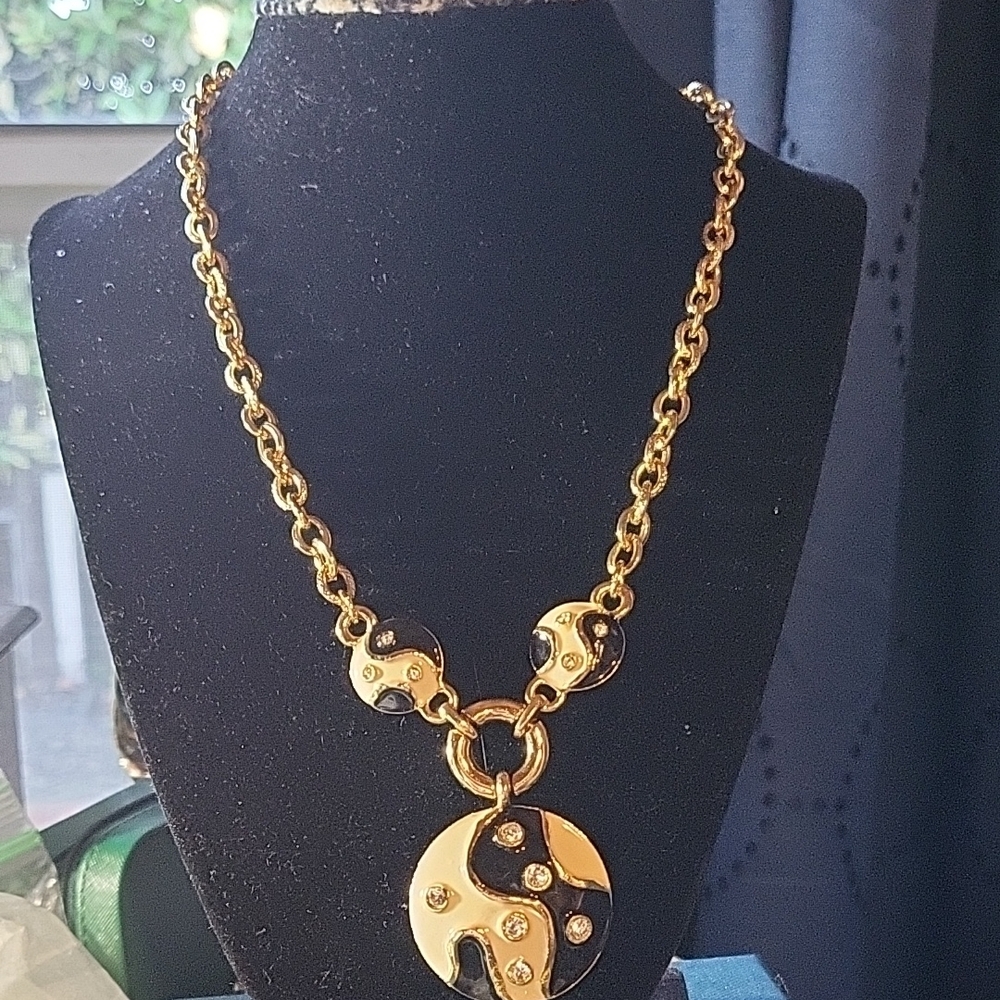 Gold Tone and Black Yin Yang Necklace - Picture 6 of 7